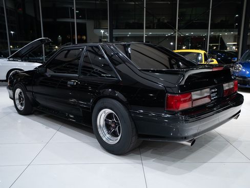 Used 1990 Ford Mustang GT RWD image 2