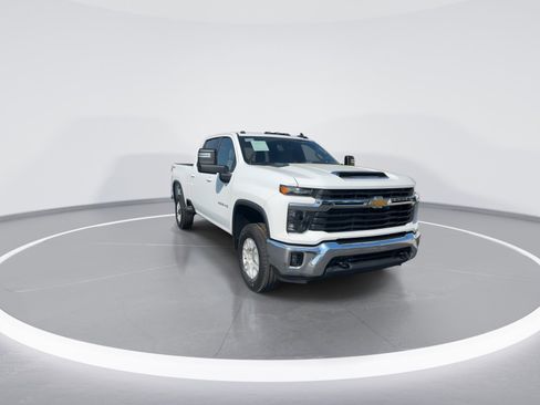 Used 2024 Chevrolet Silverado 2500 LT w/ Safety Package image 2