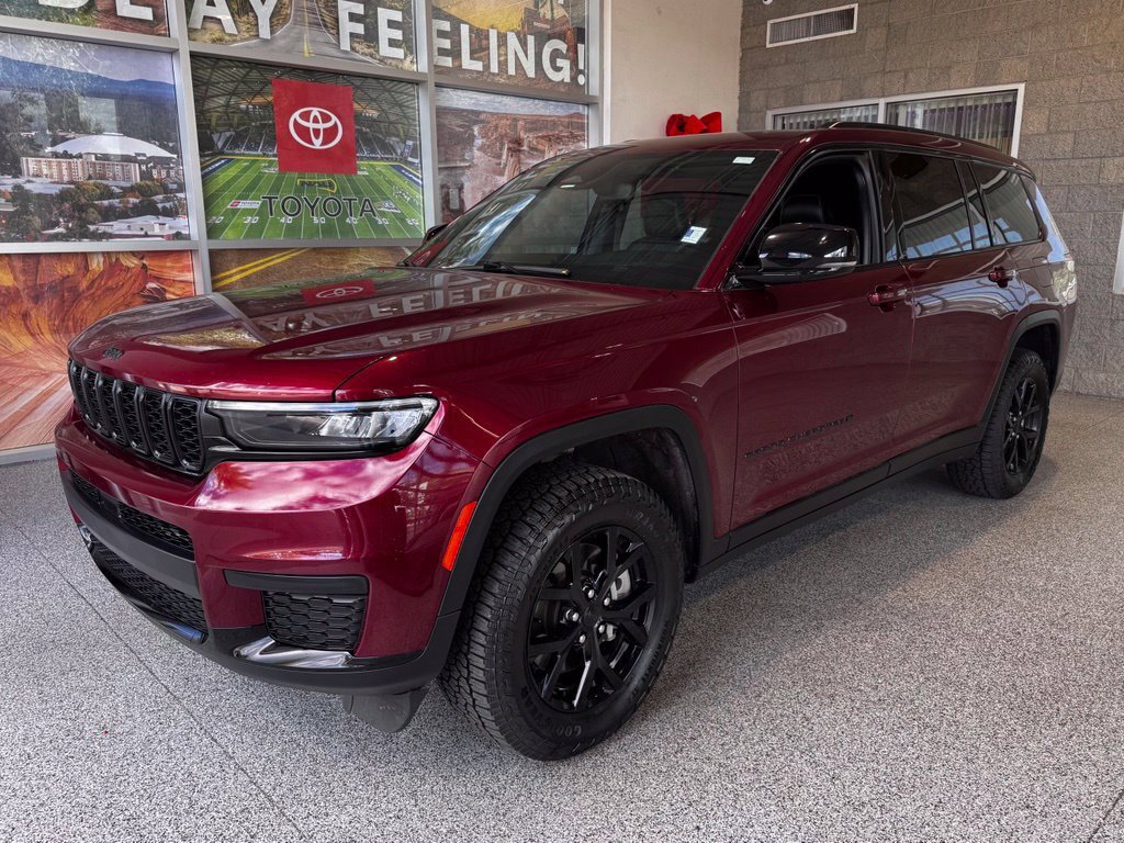 Used 2024 Jeep Grand Cherokee L Altitude AWD/4WD image 4