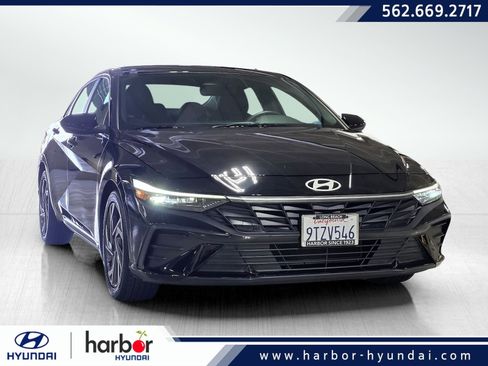 Certified 2025 Hyundai Elantra Sport FWD image 1