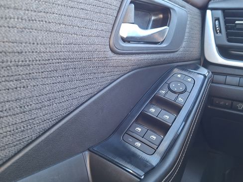 Used 2023 Nissan Rogue SV FWD image 16