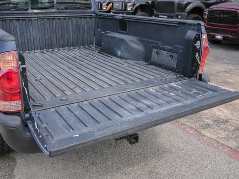 Used 2005 Toyota Tacoma PreRunner RWD image 12