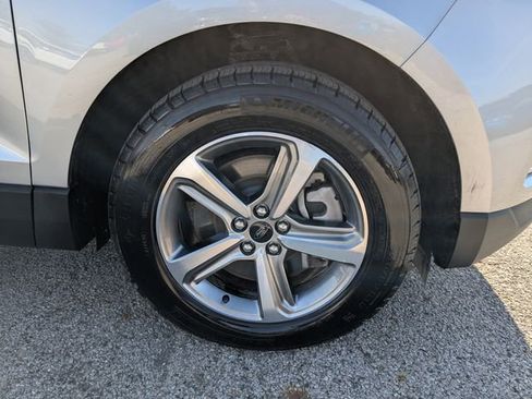 Used 2024 Ford Edge SEL w/ Convenience Package image 10