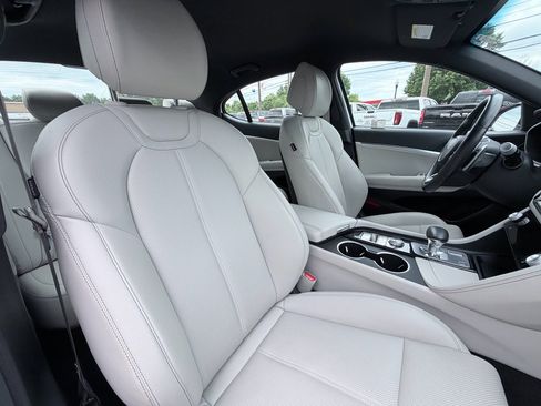Used 2025 Genesis G70 2.5T AWD/4WD image 24
