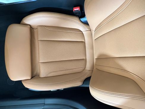 Used 2025 BMW 330i xDrive Sedan w/ Premium Package AWD/4WD image 25