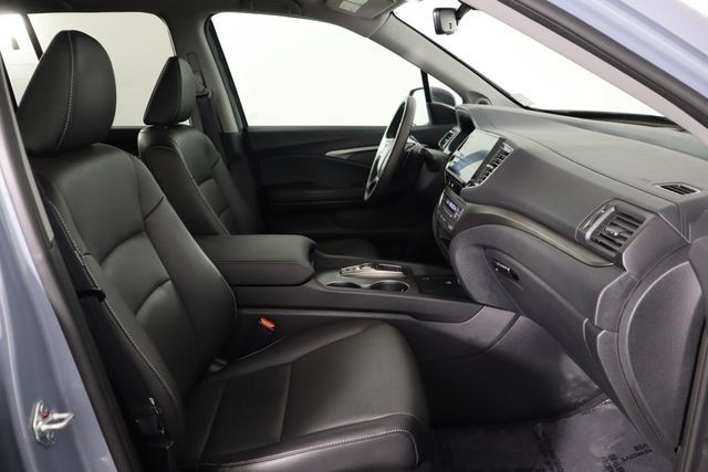 Used 2025 Honda Ridgeline RTL image 16