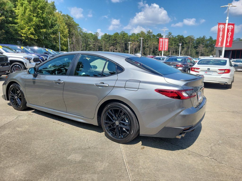 Used 2026 Toyota Camry SE w/ Convenience Package FWD image 3