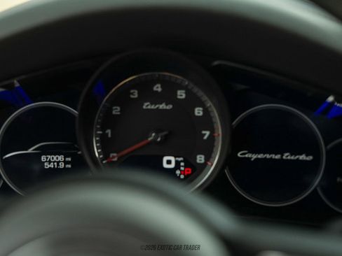 Used 2019 Porsche Cayenne Turbo image 49