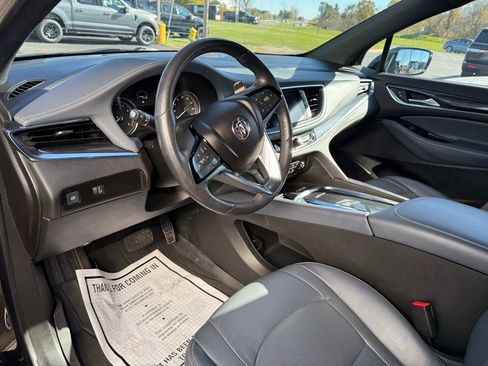 Used 2023 Buick Enclave Essence w/ Sport Touring Edition image 22
