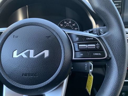 Used 2023 Kia Seltos LX FWD image 20