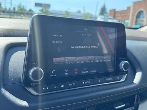Used 2021 Nissan Rogue SV AWD/4WD image 16