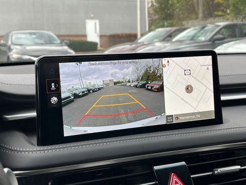 Used 2025 Genesis G70 2.5T image 17