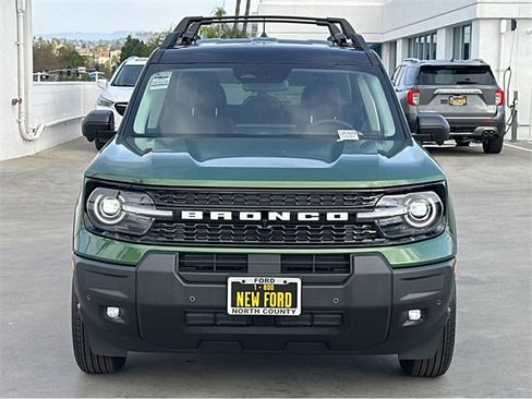 New 2025 Ford Bronco Sport Outer Banks w/ Outer Banks Tech Package+ image 2