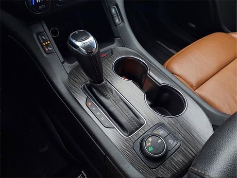 Used 2017 GMC Acadia SLT image 11