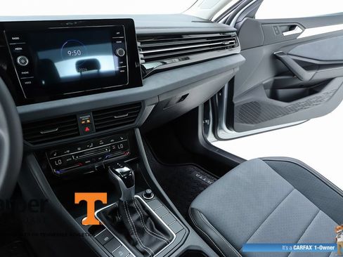 Used 2025 Volkswagen Jetta SE w/ Sunroof Package FWD image 60