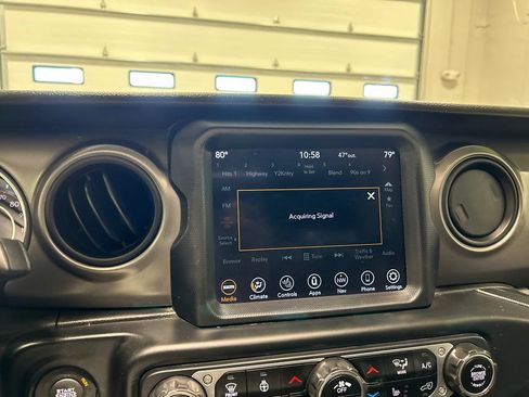 Used 2021 Jeep Wrangler Unlimited Sport image 21