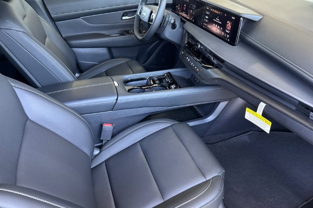 Certified 2025 Nissan Murano SV FWD image 19