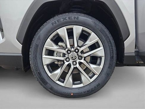 Used 2022 Toyota RAV4 Limited w/ Limited Grade Weather Package AWD/4WD image 23