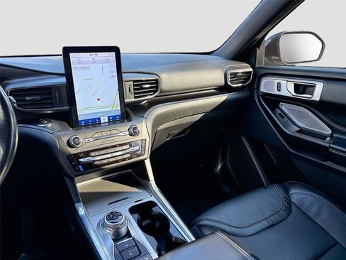 Used 2020 Ford Explorer ST w/ Premium Technology Package image 27