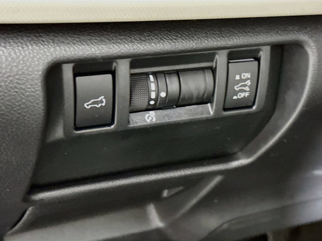 Certified 2025 Subaru Forester Premium AWD/4WD image 19