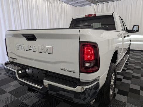 Used 2025 RAM 2500 Big Horn AWD/4WD image 10