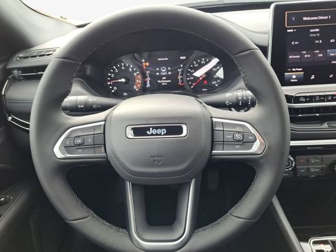 New 2026 Jeep Compass Latitude AWD/4WD image 20