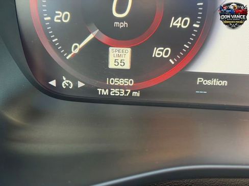 Used 2021 Volvo XC40 T4 R-Design w/ Climate Package FWD image 16