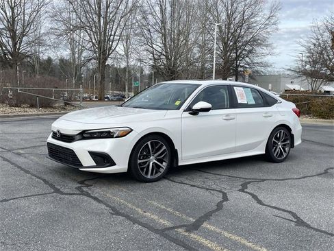 Used 2022 Honda Civic Touring image 1