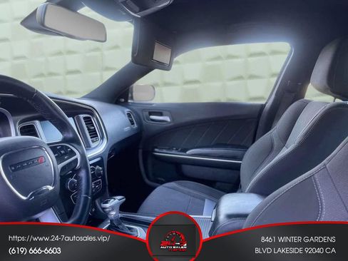 Used 2016 Dodge Charger SXT w/ Driver Confidence Group RWD image 14