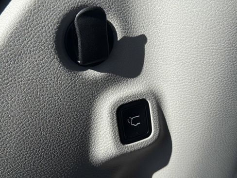 Used 2023 Jeep Compass Limited w/ Elite Group image 13