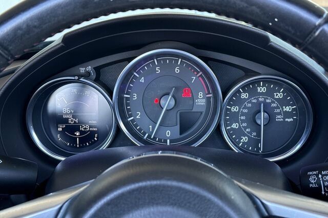Used 2016 MAZDA MX-5 Miata Club RWD image 21