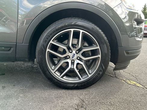 Used 2018 Ford Explorer Sport w/ Equipment Group 401A image 30