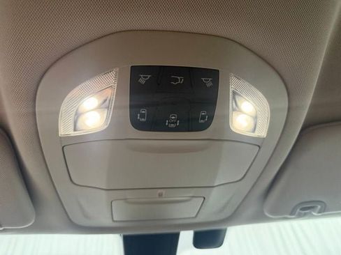 Used 2020 Chrysler Pacifica Touring-L Plus w/ Tire & Wheel Group FWD image 16
