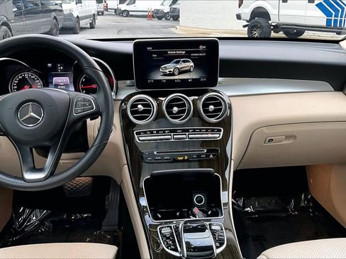 Used 2017 Mercedes-Benz GLC 300 image 6
