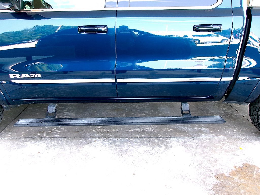 Used 2024 RAM 1500 Limited AWD/4WD image 5