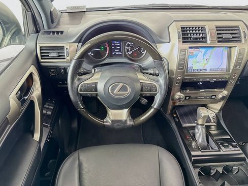 Certified 2020 Lexus GX 460 Premium w/ Premium Package image 23