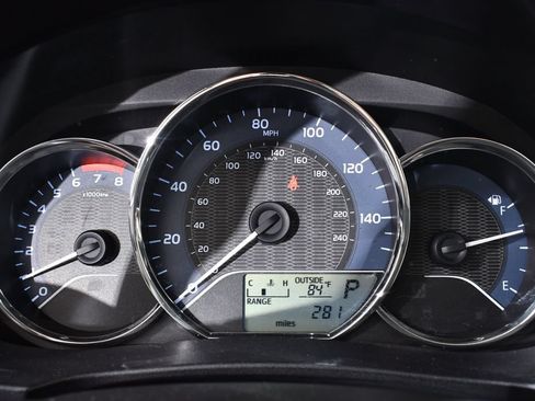 Used 2016 Toyota Corolla LE FWD image 26