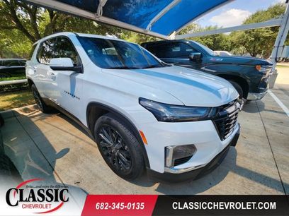 Used 2023 Chevrolet Traverse RS