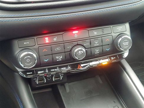 Used 2022 Dodge Durango R/T w/ Tow 'N Go Package image 18