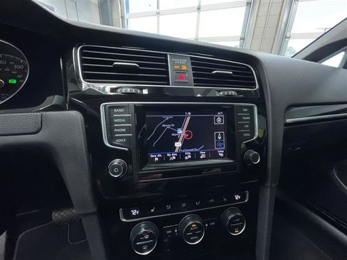 Used 2015 Volkswagen Golf TDI SEL image 15