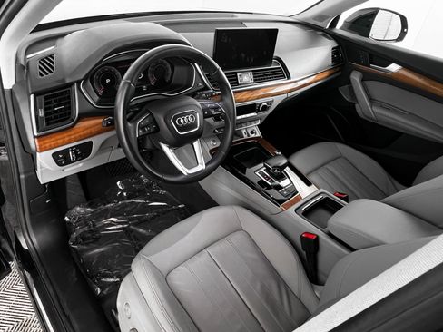 Certified 2022 Audi Q5 2.0T Premium Plus w/ Premium Plus Package image 18