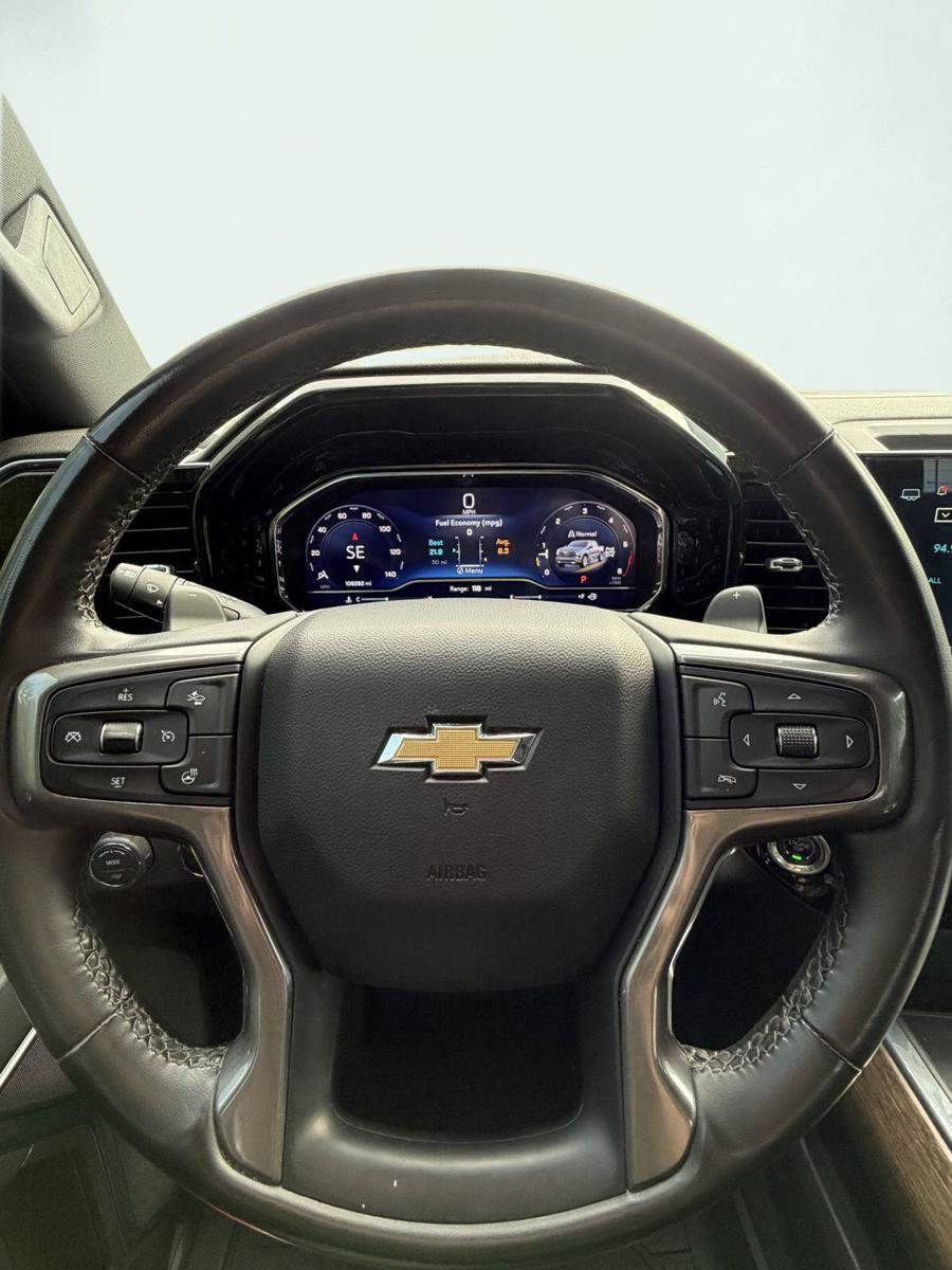 Used 2023 Chevrolet Silverado 1500 High Country w/ Technology Package AWD/4WD image 9