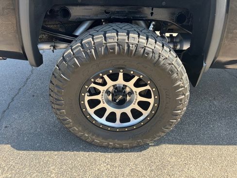 Used 2018 GMC Sierra 1500 SLT AWD/4WD image 43