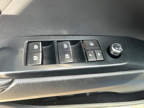 Used 2020 Toyota Camry XSE image 17