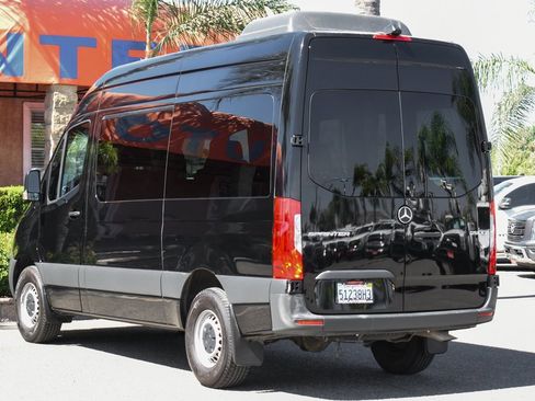 Used 2021 Mercedes-Benz Sprinter 2500 image 6