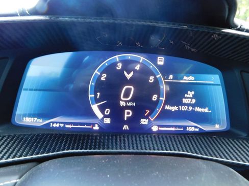 Used 2023 Chevrolet Corvette Stingray Premium Conv w/ Z51 Performance Package RWD image 10