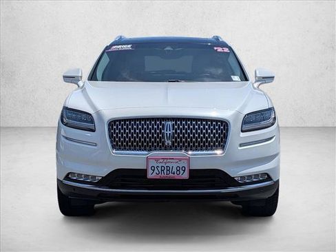 Used 2022 Lincoln Nautilus Reserve AWD/4WD image 2