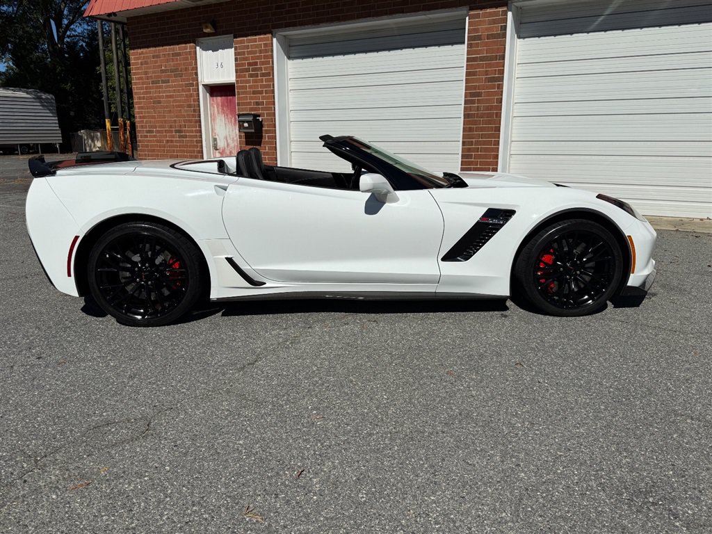 Used 2019 Chevrolet Corvette Z06 RWD image 36
