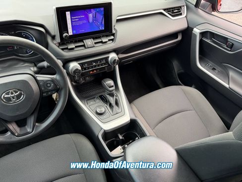 Used 2024 Toyota RAV4 LE AWD/4WD image 17