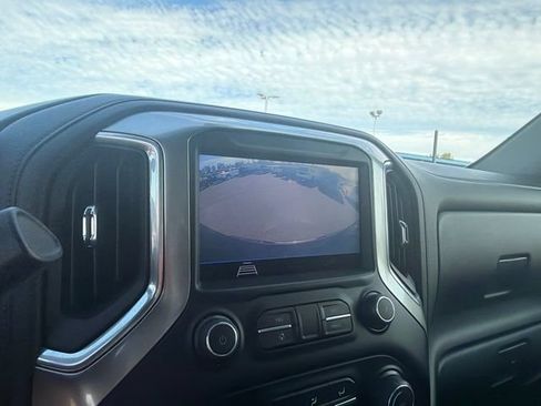 Used 2020 Chevrolet Silverado 1500 LT AWD/4WD image 30
